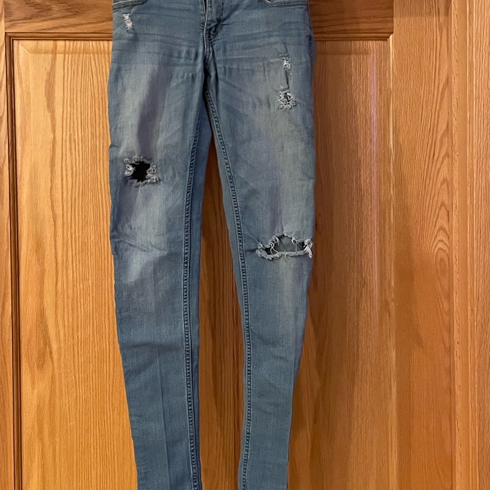 Hollister Distressed Skinny Jeans in Blue